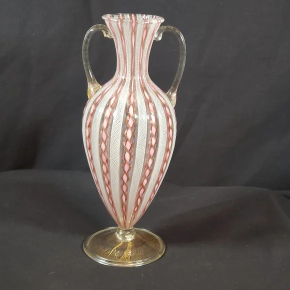 Murano Latticino Vase - Picture 1 of 6